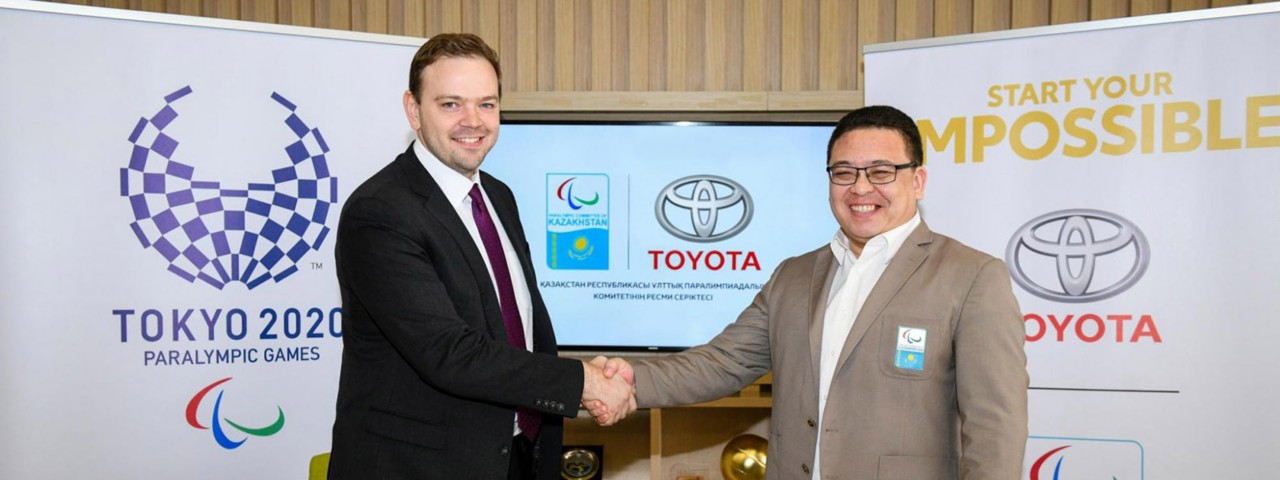 Toyota передала шесть микроавтобусов Национальному Паралимпийскому Комитету РК